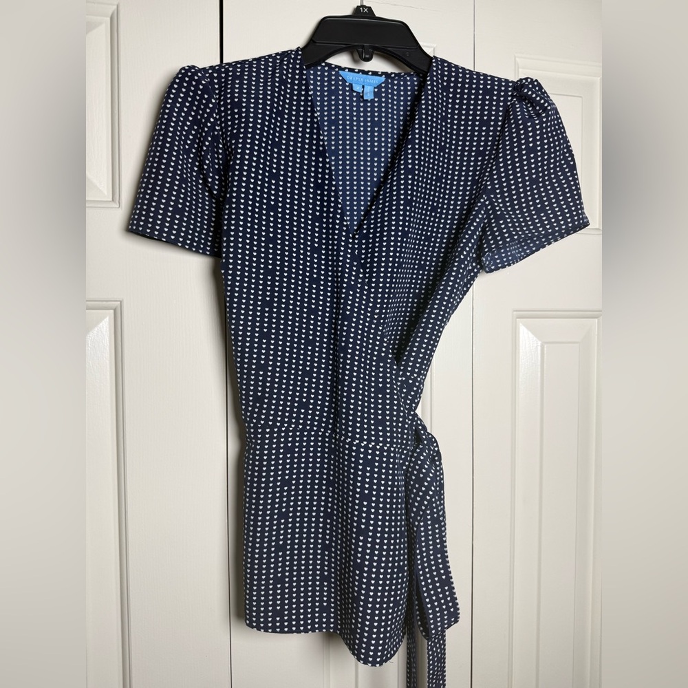 Draper James Nassau Navy Heart Dots Wrap‎ Top